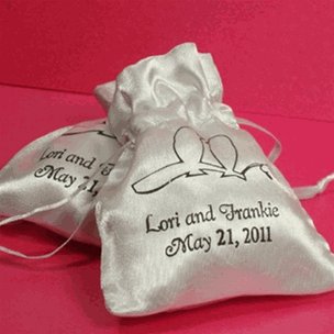 Sachets de Satin Personnalisés pour bonbonnières de mariage